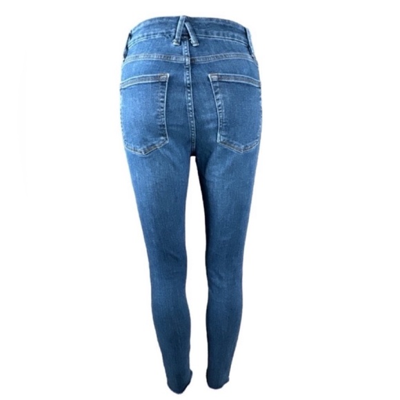 GOOD AMERICAN Good Legs Distressed
Crop Jeans, Size 4/27. - Picture 2 of 9